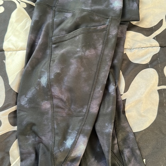 Old navy mesh paneled powersoft go dry zip pocket leggings space print - Picture 4 of 7